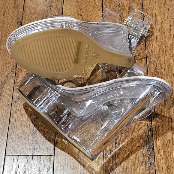 Fashion Nova See What I Want Clear Heel Nude Wedges - Picture 4 of 16